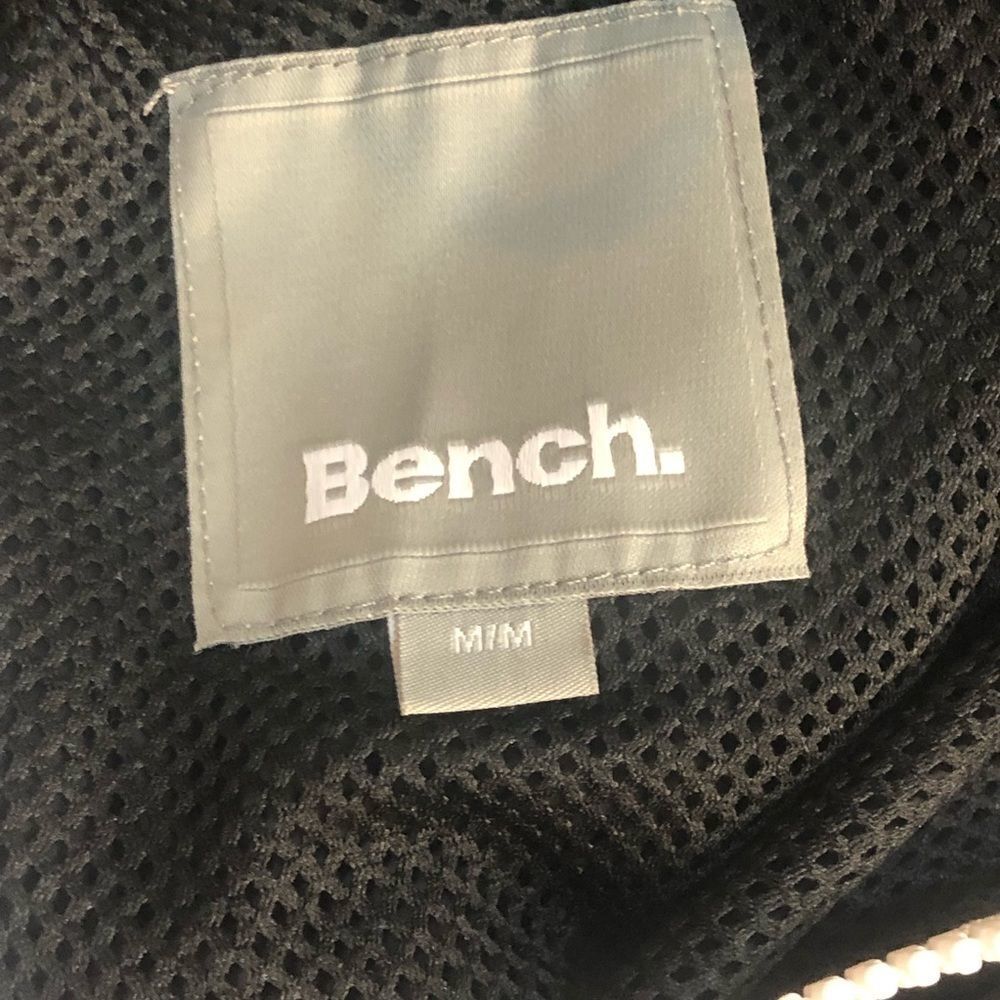 Bench Lightweight Hooded Windbreaker Jacket Size Medium - Picture 9 of 10